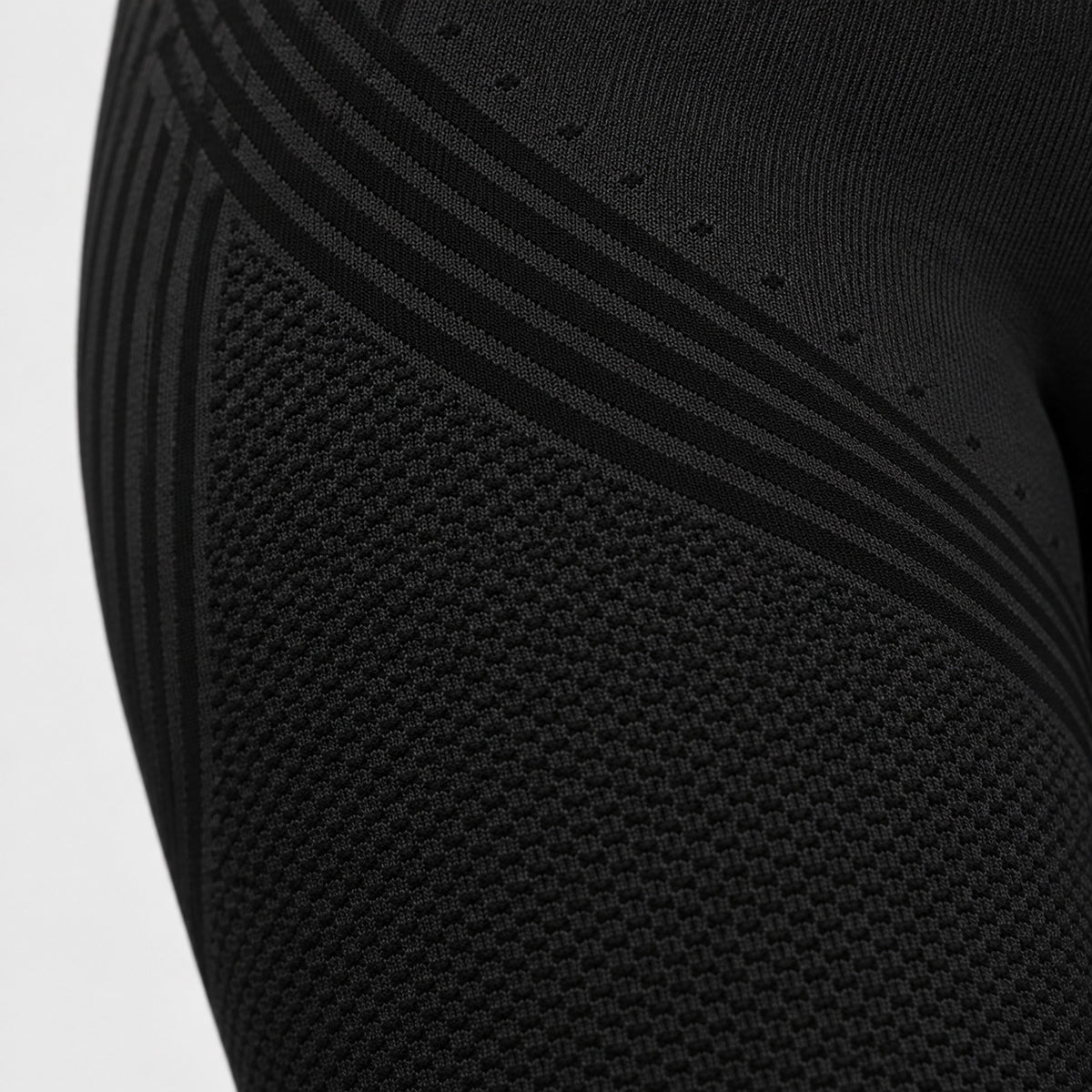 Stoffdetail der zonierten Strickstruktur